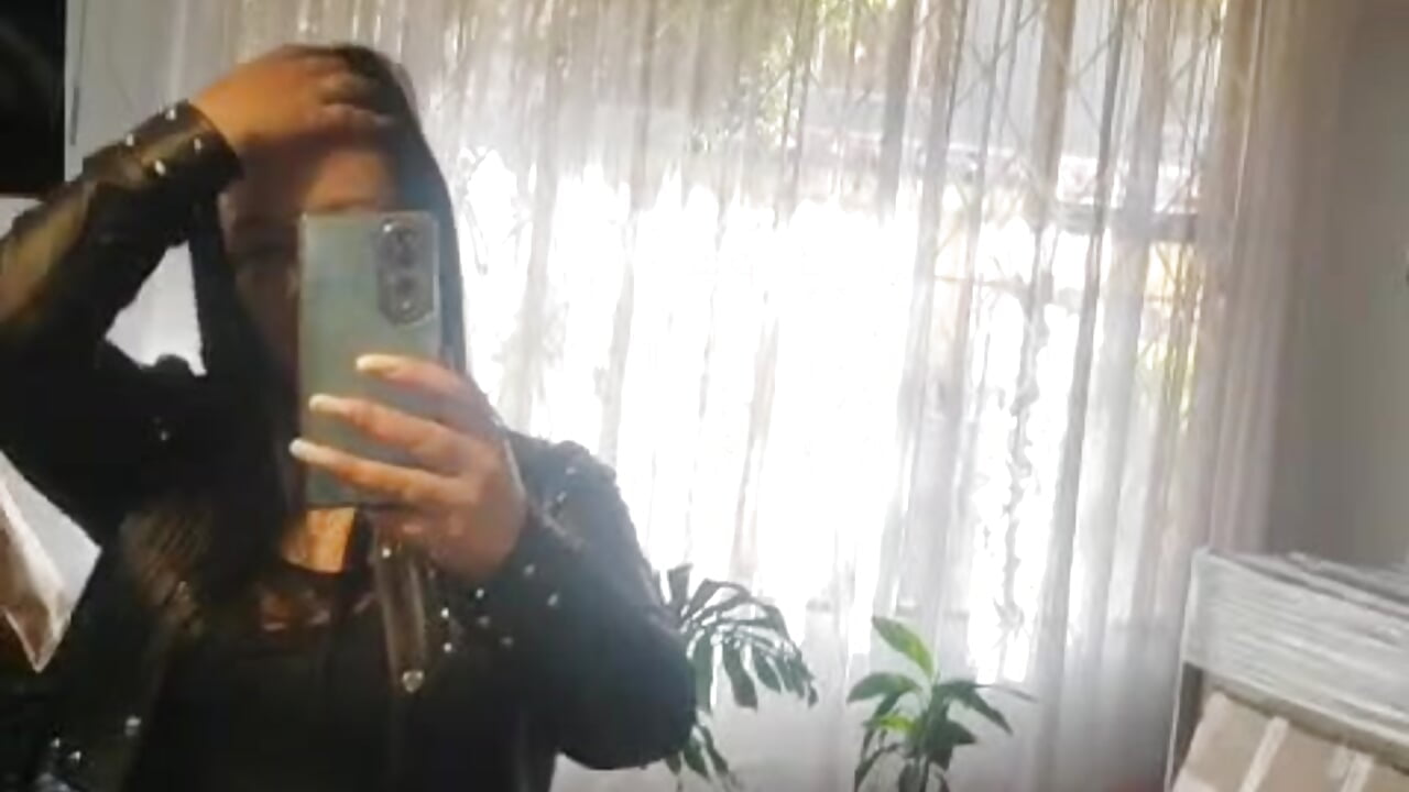 a sexy mature👌💕 - video by alessiaqueencs cam model