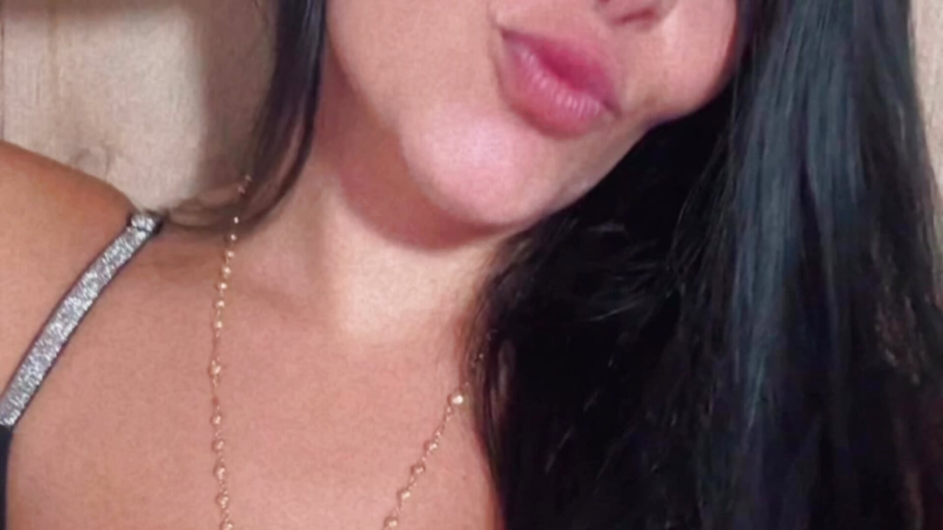 😘 - vídeo de la modelo de cam PamelaCosta