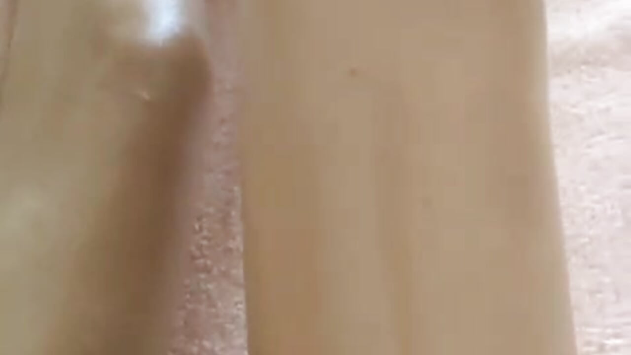 Oil show girl 💦 – video modela na kameri yasmi25