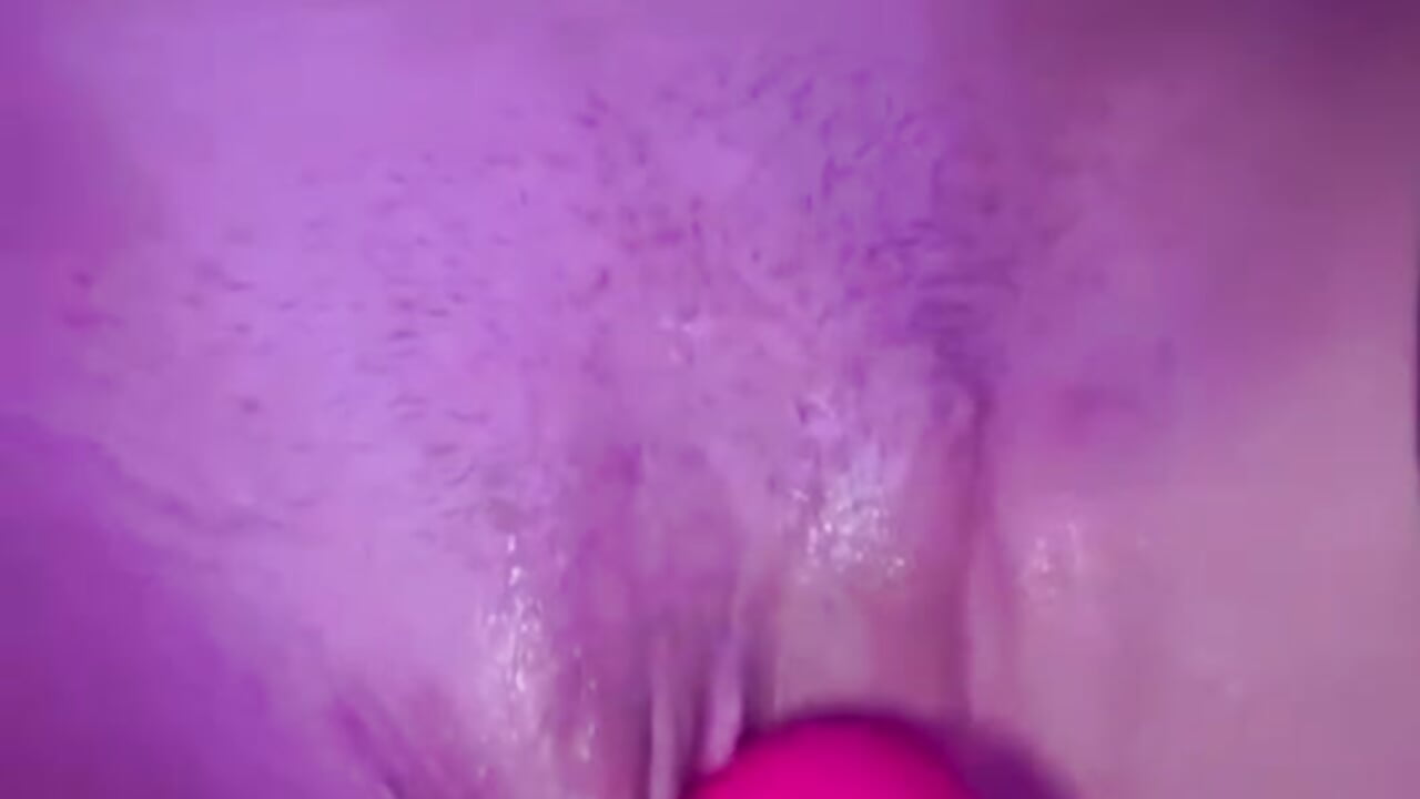 buzz on pussy 🐱