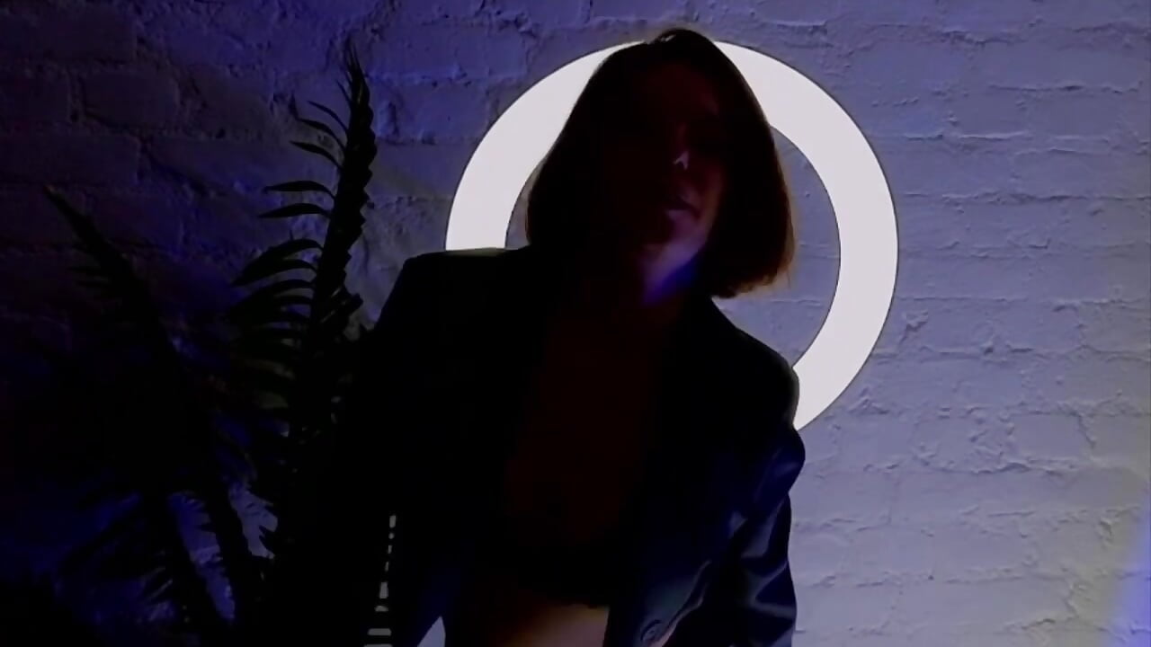 Sensual Shadow Dance - video by Maya_Campbell cam model