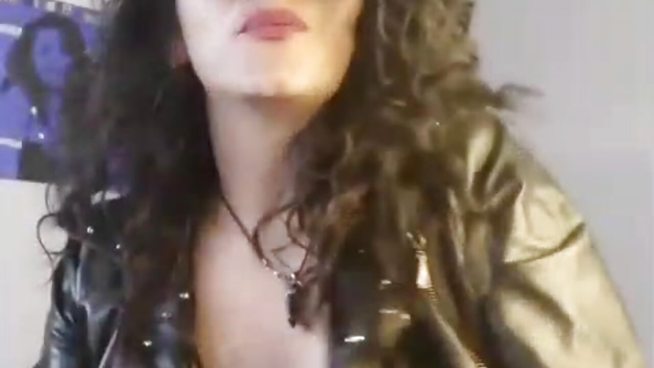 🫠 — filmik Victoria_Moretti, modela(-lki) na kamerkach