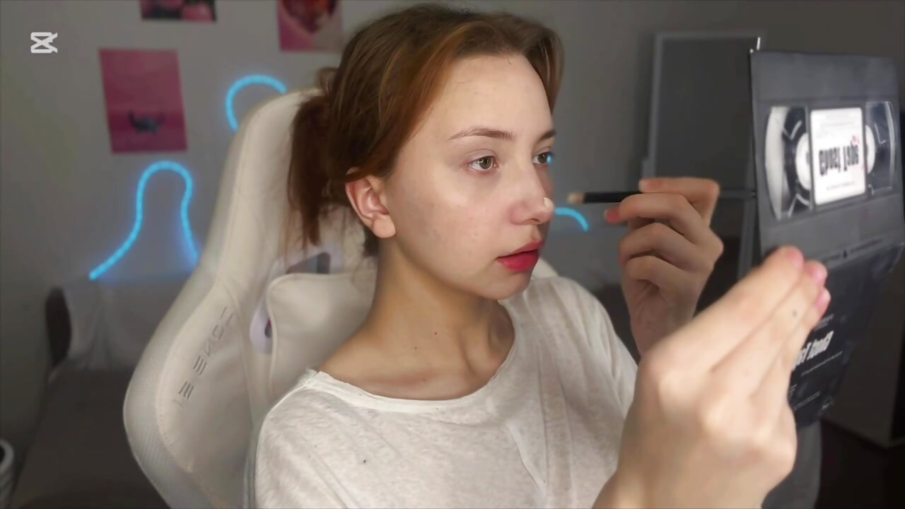 Get ready with me - clip cu LittlePeach007 model videochat