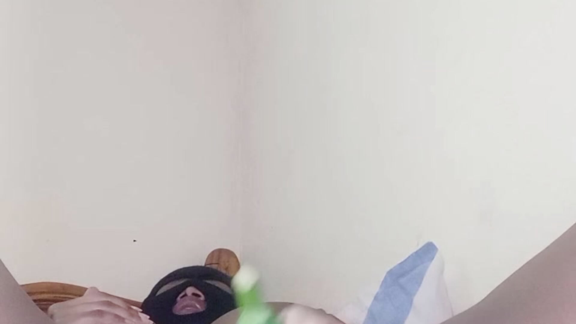 Cucumber 🥒 Action - blossomwhite adlı kamera modelinin videosu