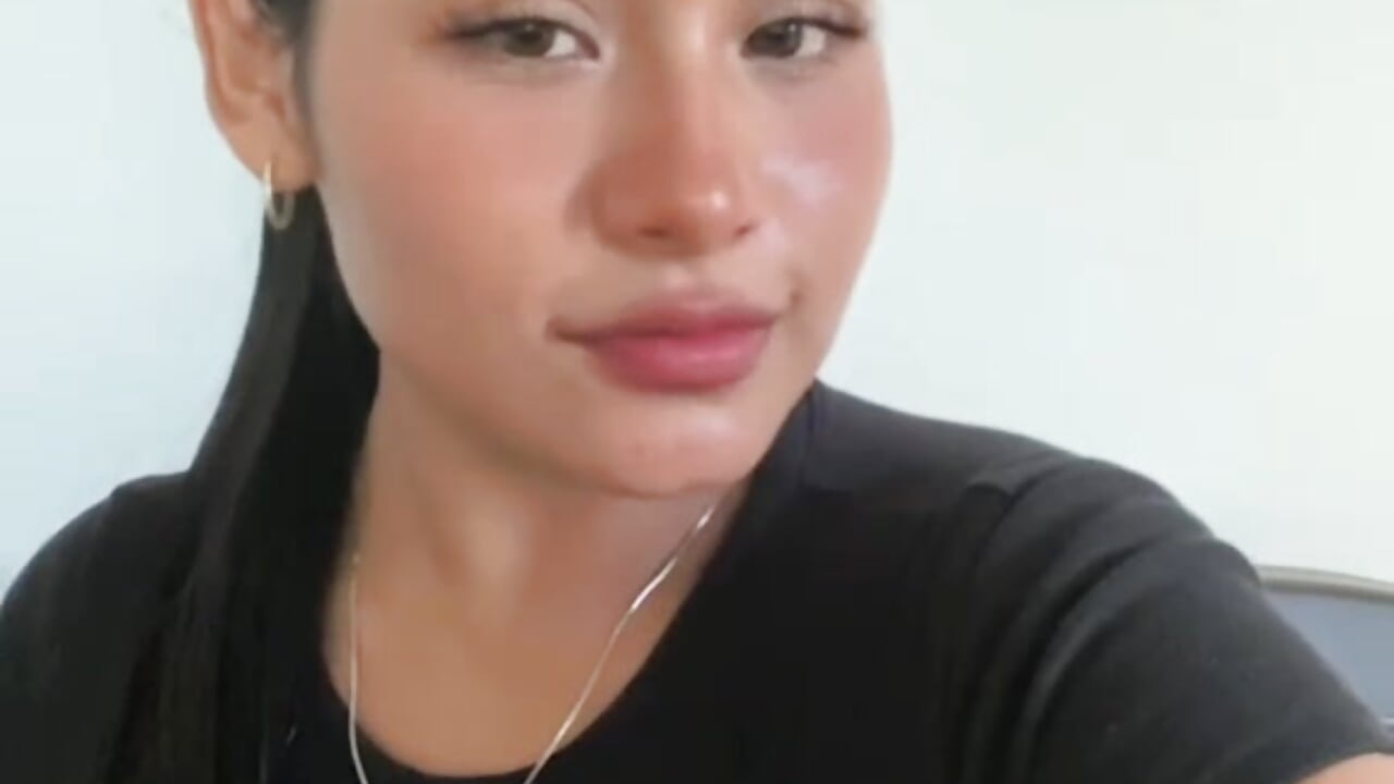 ME - vídeo de la modelo de cam Kiara_Naomi