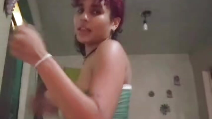 he love my fat ass ;) - vídeo de la modelo de cam XTinaTeaseX