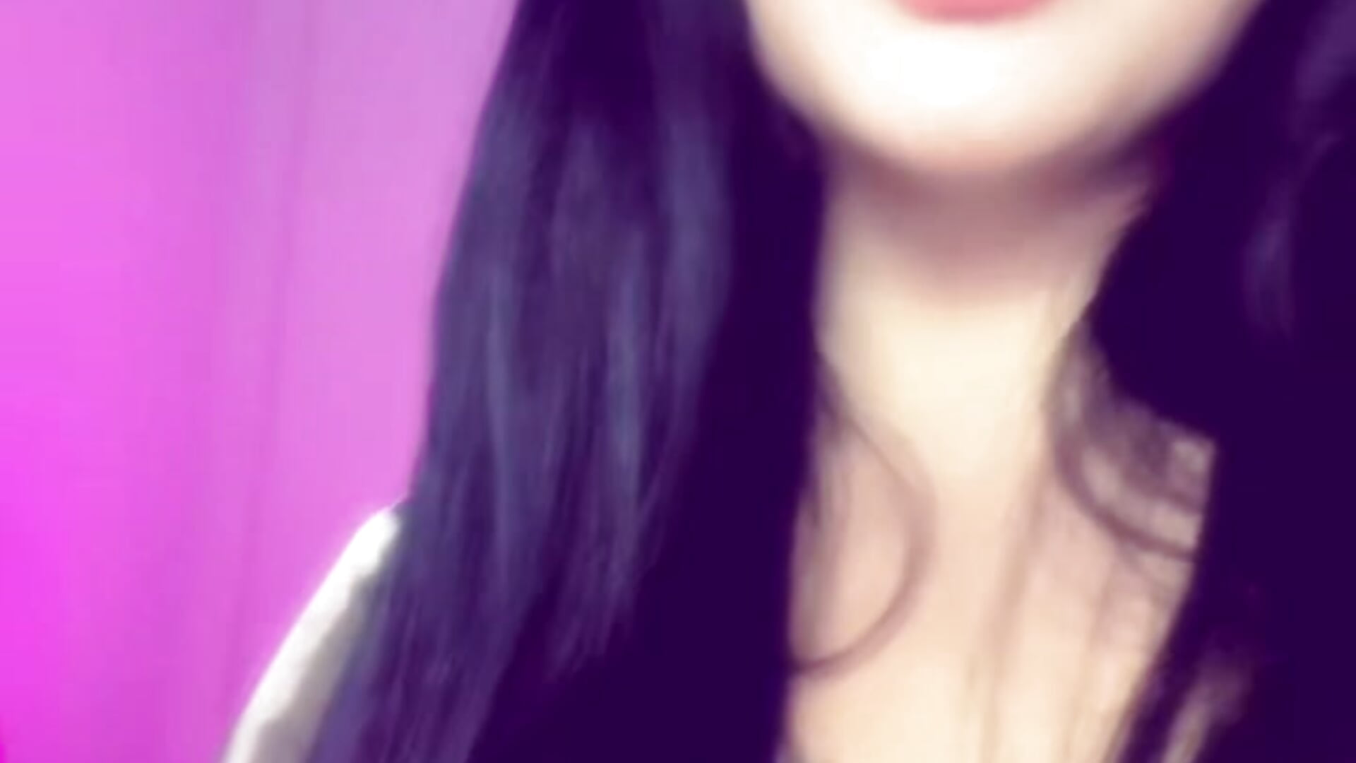 v1c044g50000d8ud25nog65l14co5g10 – видео вебкам-модели Sassylexie_lick69
