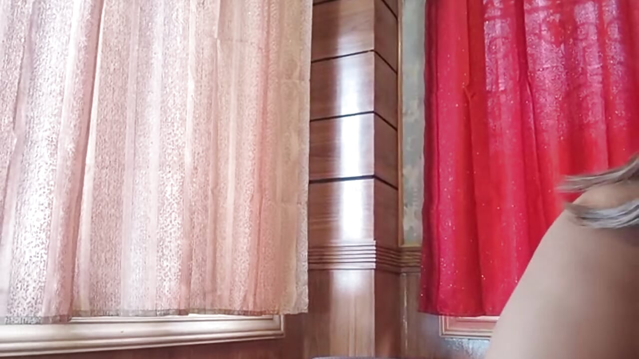 FUCKING AND SUCKING WITH A REAL GIRL - video oleh hugecock_belle kamera model