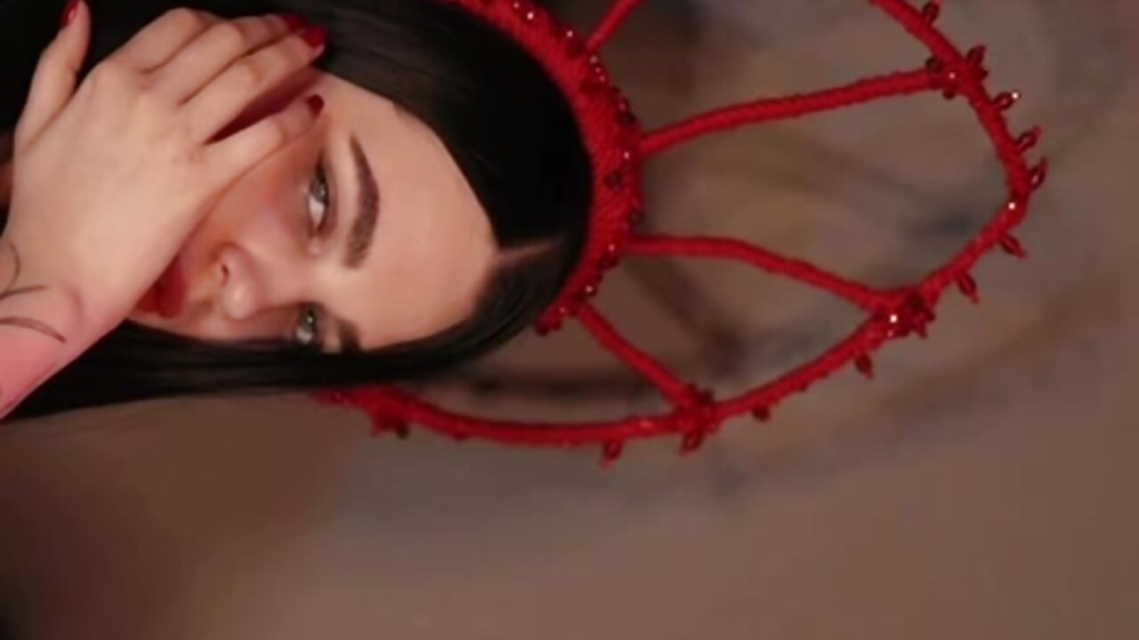 What beauty! - vídeo de la modelo de cam Mihcela_Furett