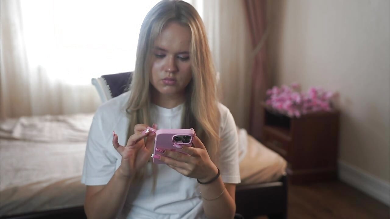 my first stream - video by GrayceUllo cam model