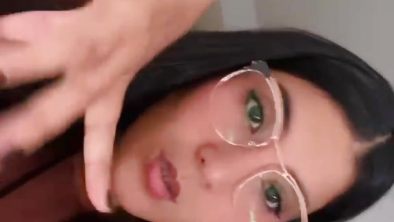 WhatsApp Video 2026-08-25 at 5,33,18 PM - alejandraTulan 캠 모델의 동영상