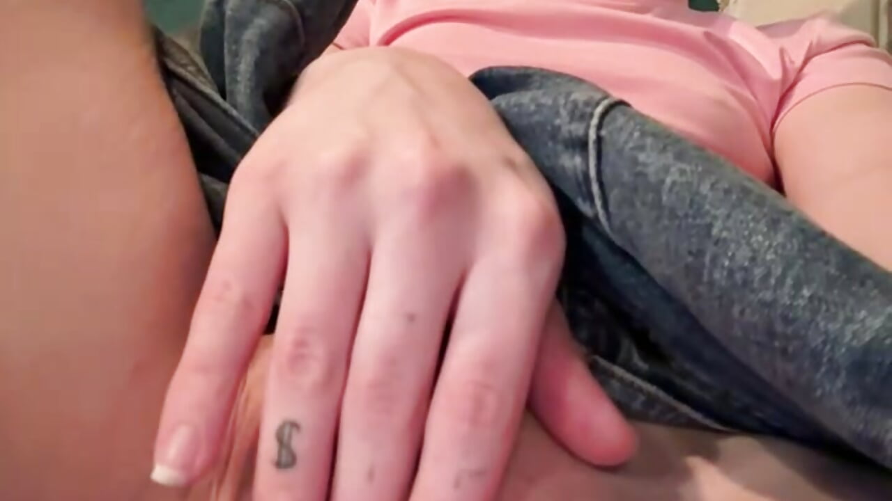 SO RISKY MASSAGE NAKED PUSSY IN CAFE - video by kitty_sixseven cam model