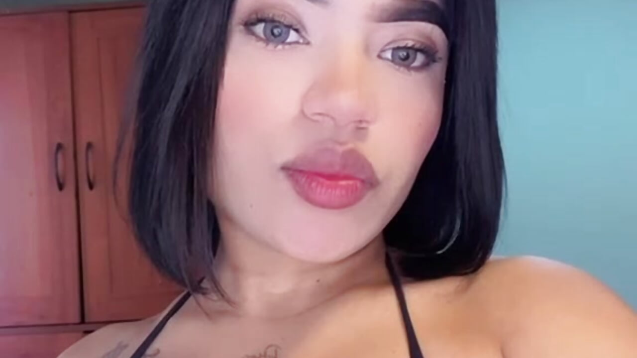 Do you want to try a little? - video av mia_zafira cam-modell