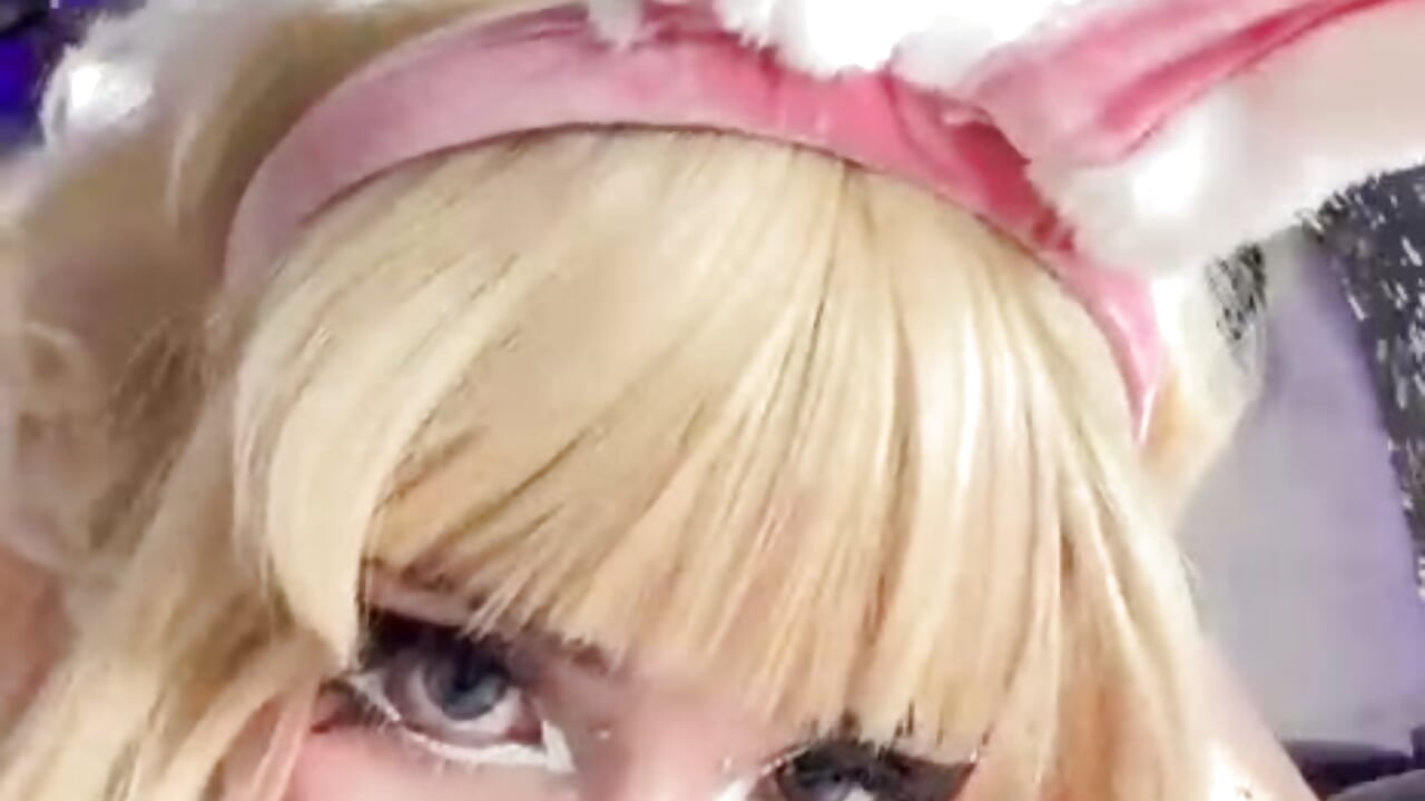 Bunny Yuki swallows your carrot whole 🐰🥕💦 (messy deepthroat + ahegao) - video van yuki_01 cam-model