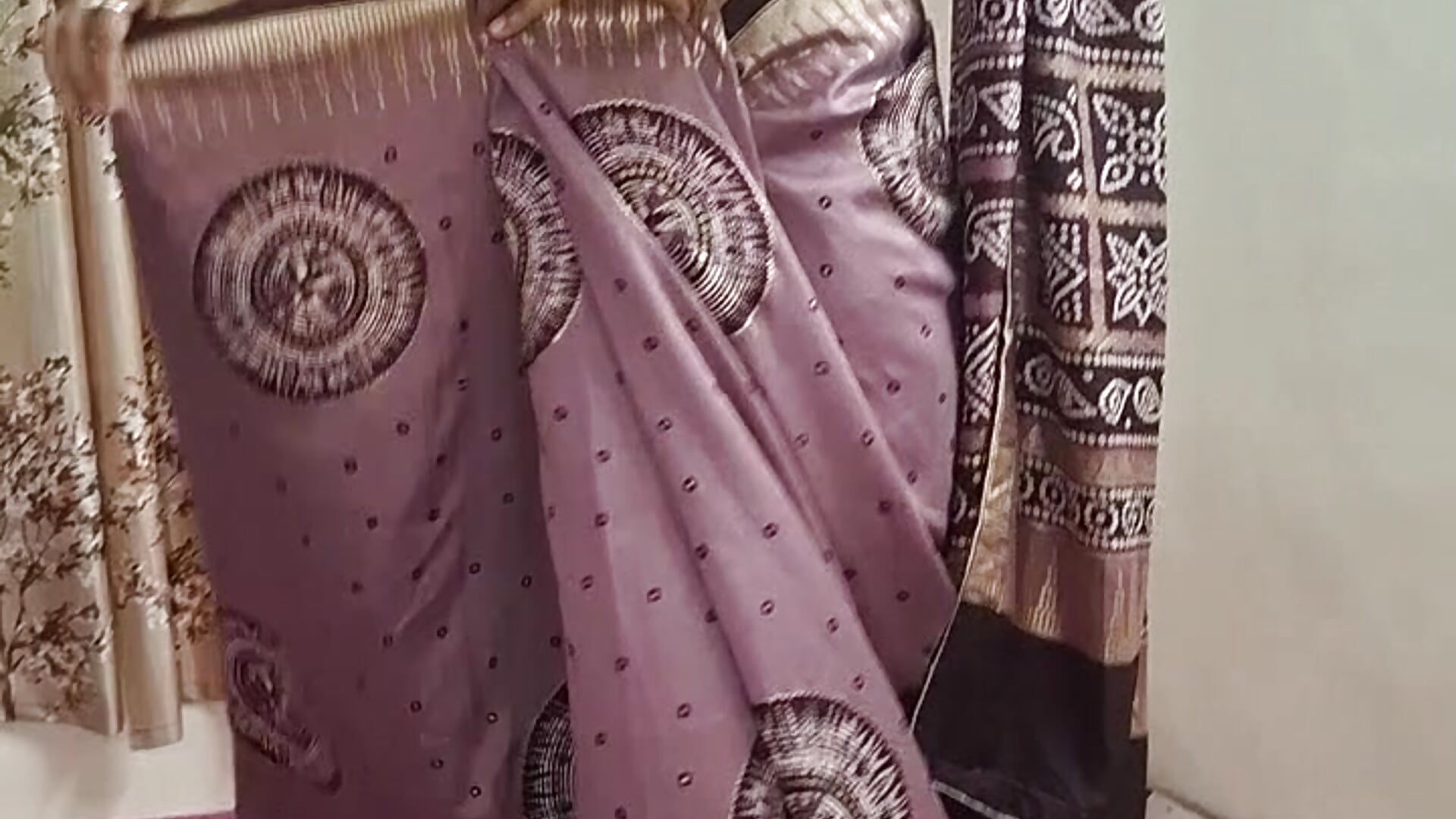 Changed Short nighty to Beautiful Saree ! Complete vedio !