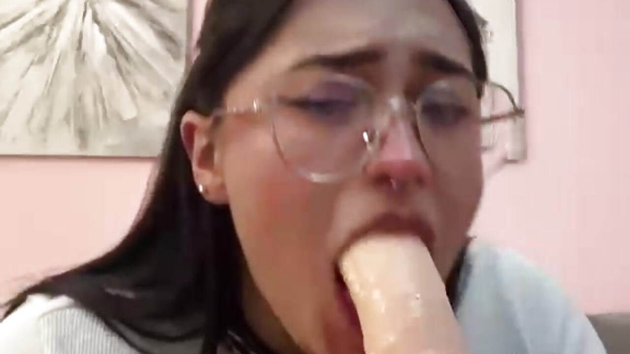 deep Throat - video by Lilyhotson cam model