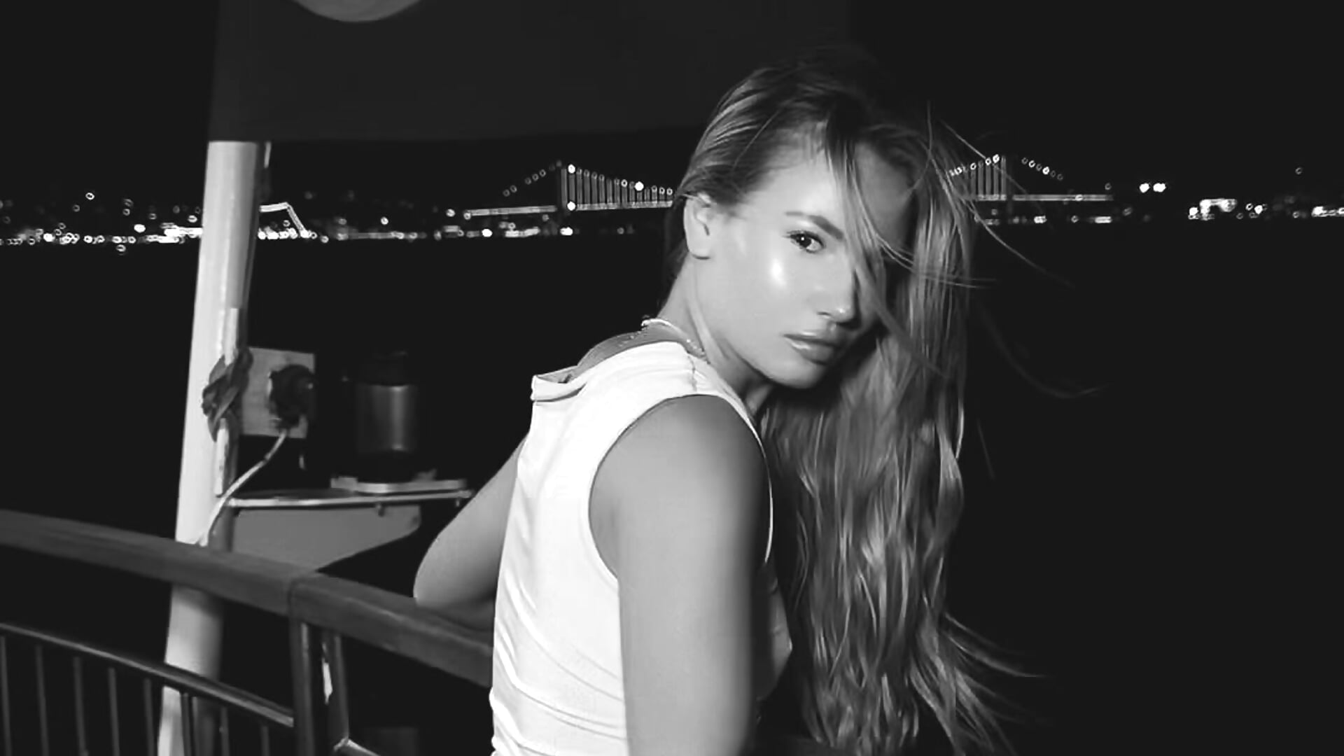 73386fa495a04d3c9f9bb0bf7c3fa230 - video by Bella_Cllark cam model