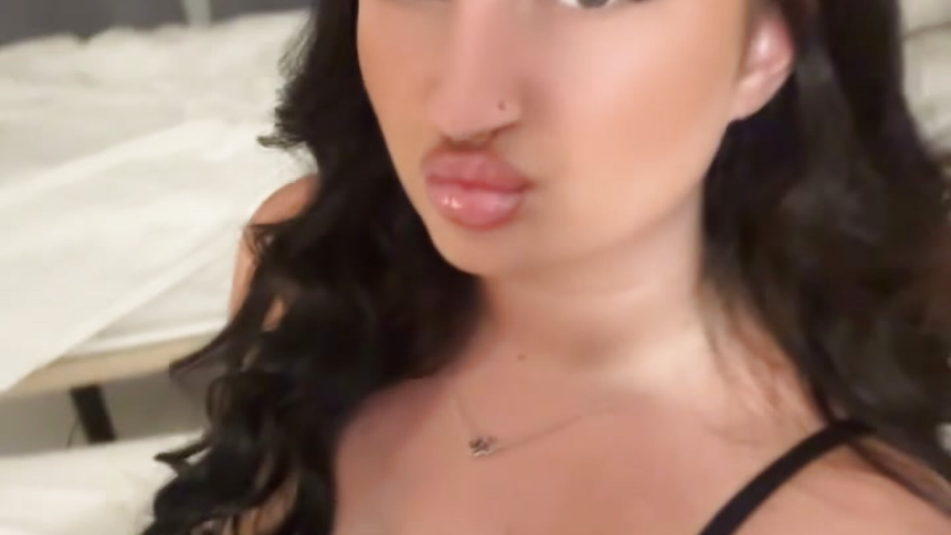 loove this look - Video von GiaWhiteUKx Cam-Model