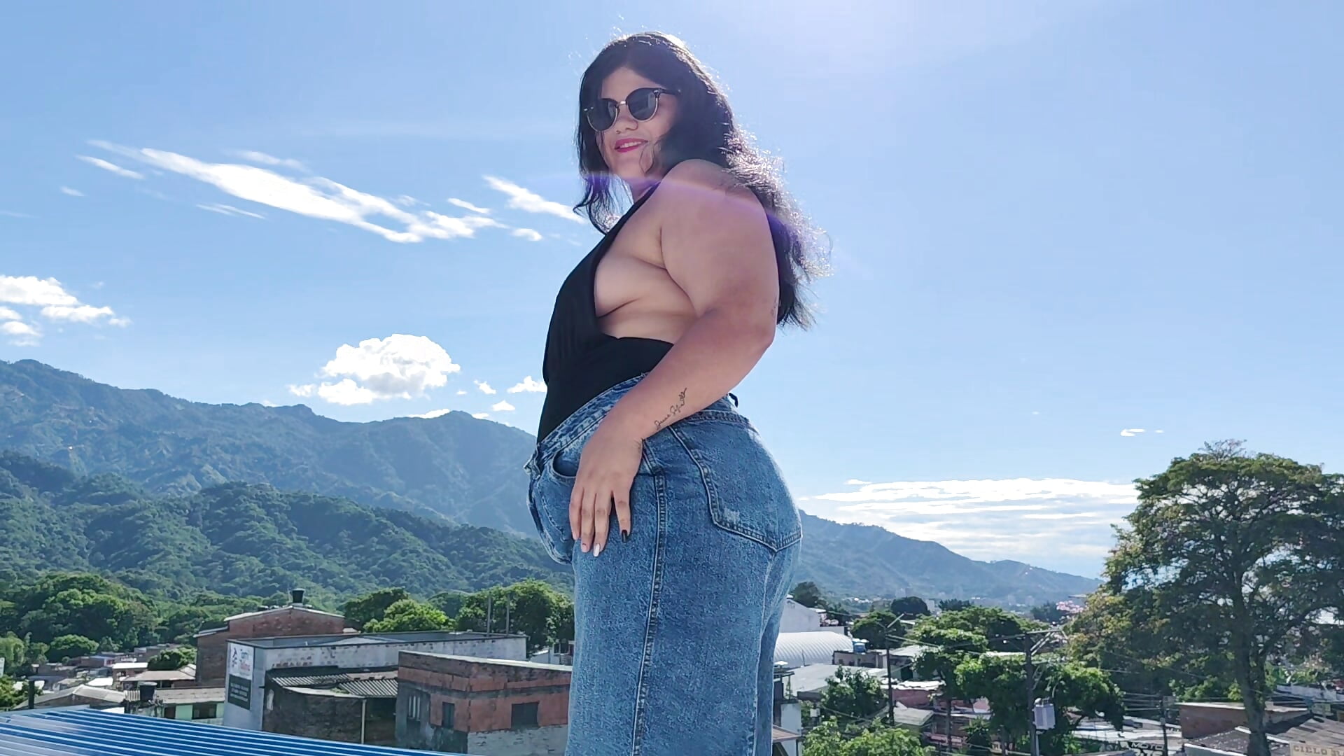 Heelleeen ♥ - video by HellenLux cam model