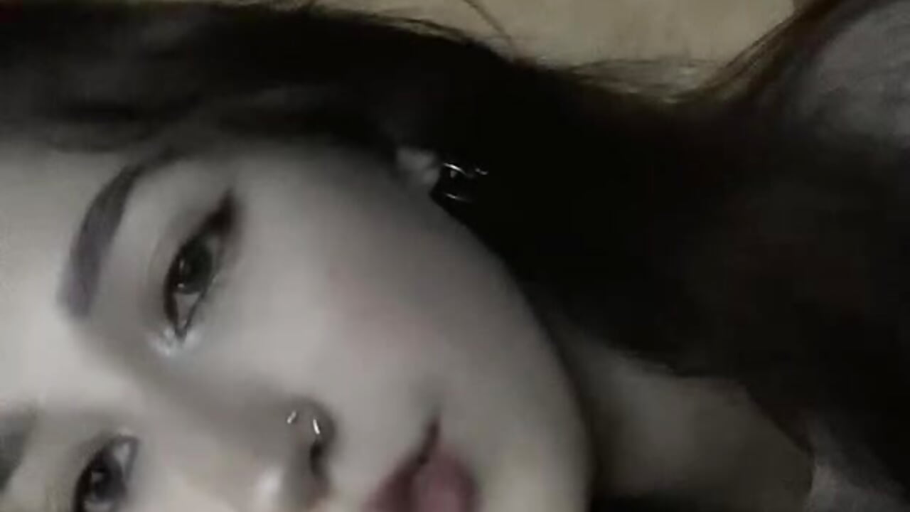 😙😚😘 - video by HildegardGallaty cam model