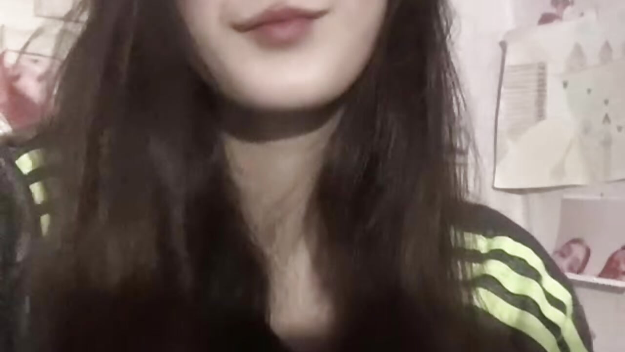 😏🥺😵 - video by HildegardGallaty cam model