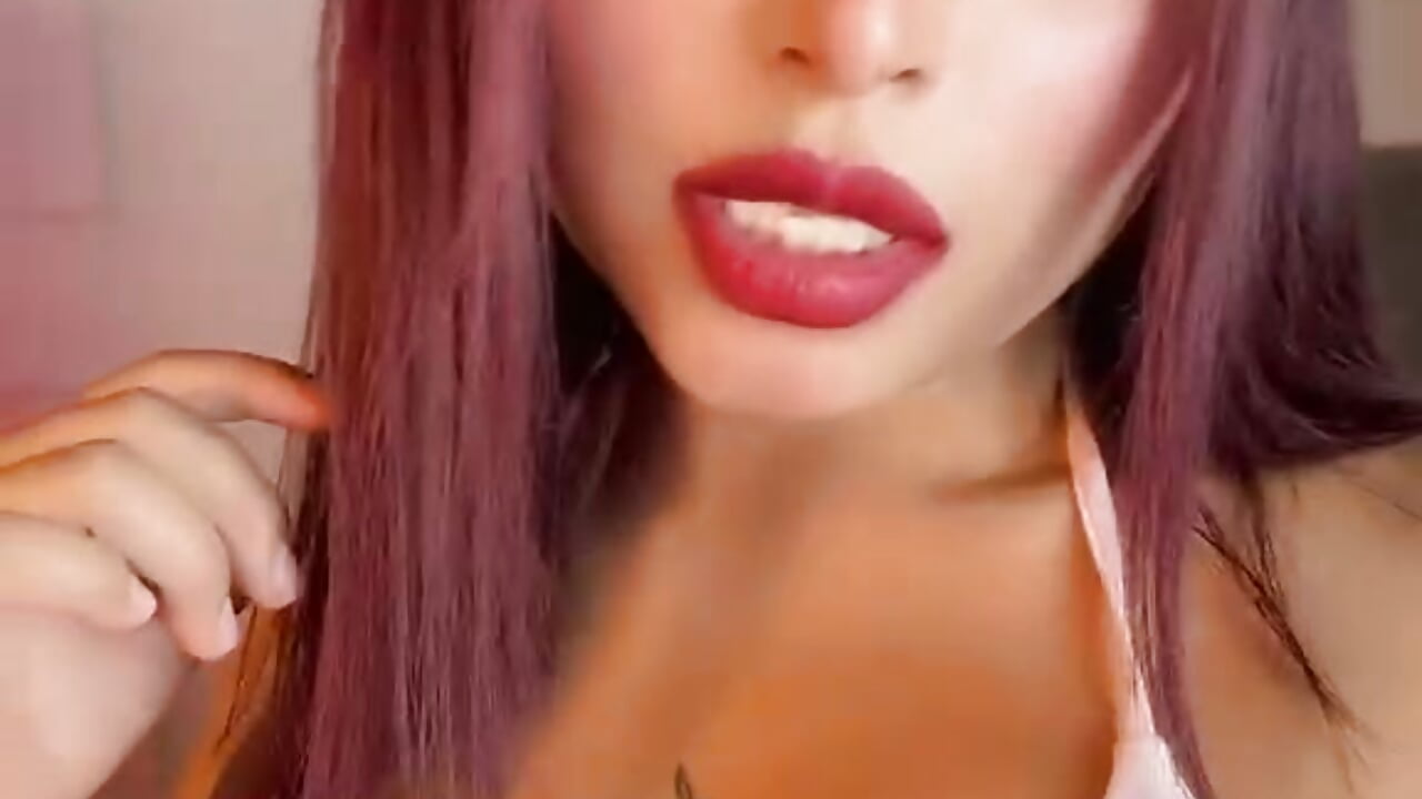 do you want me? ❤ – video modela na kameri naiah_cruzz