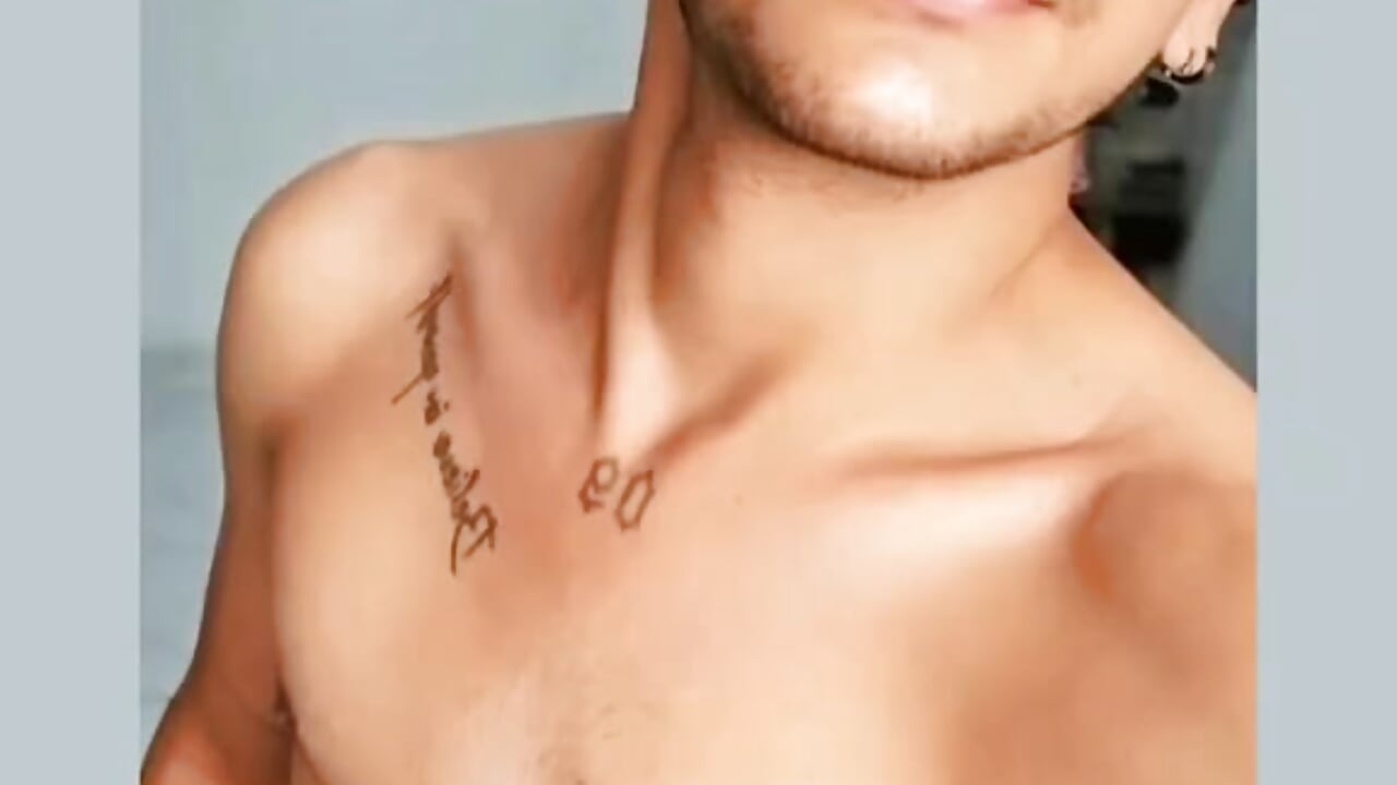 :) – video af Dommmm2 cam-model