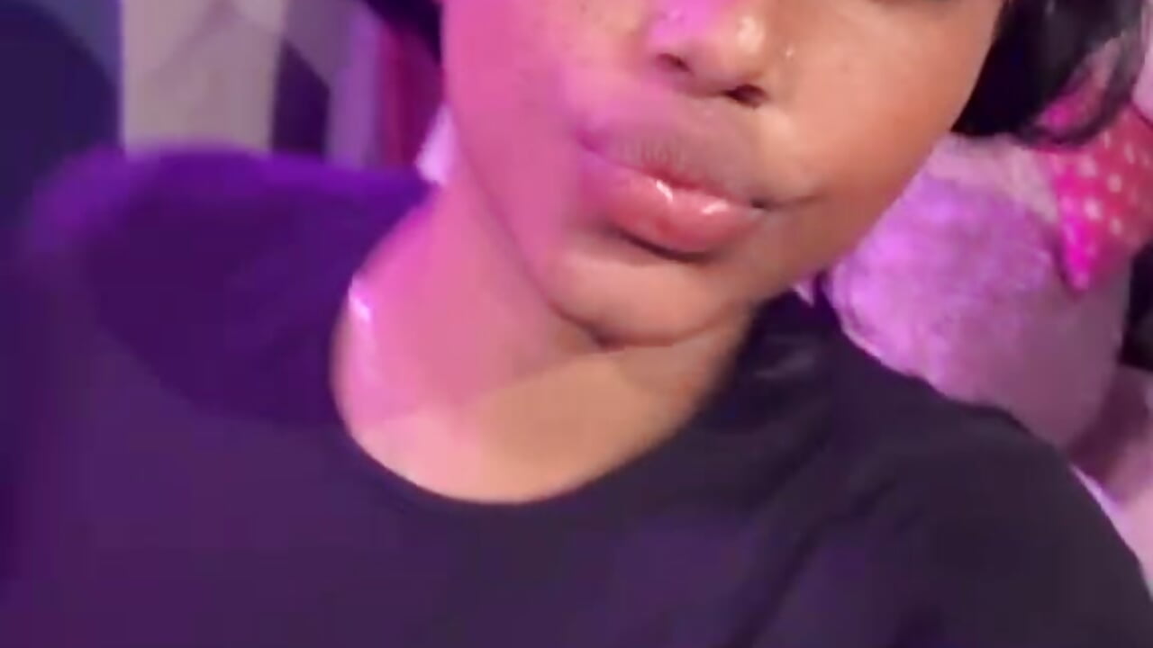 Ambar hoy – video modela na kameri IM_Ambar_LS