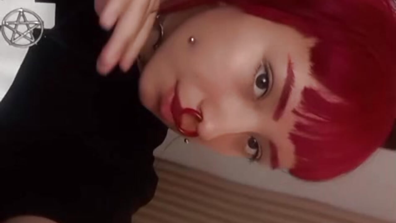 art that we don't know whether to fall in love with or paint it 🔥 - video by Pola_Pnk cam model