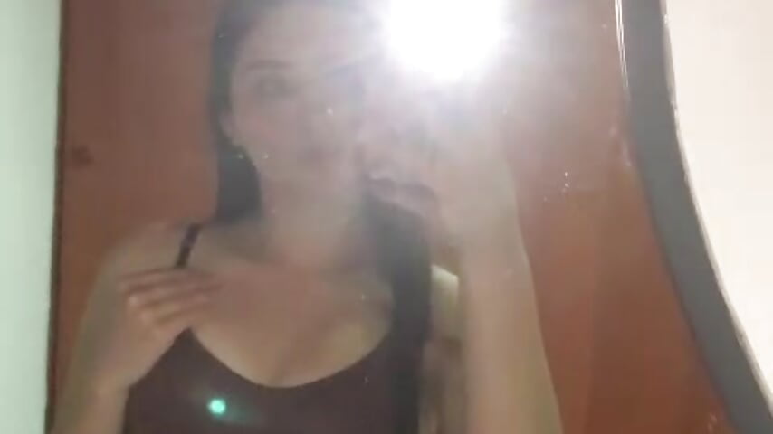 Me 🥵 – video modela na kameri Milii_Rose