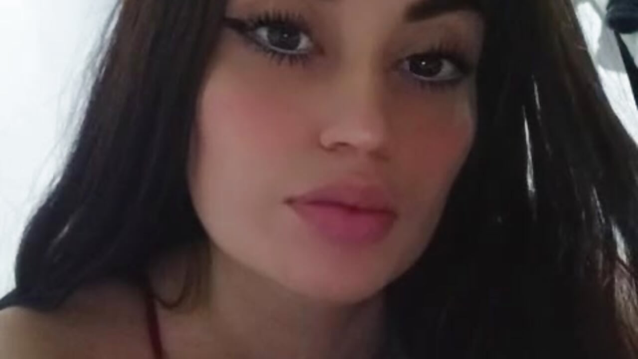 1st me - clip cu tatygp model videochat