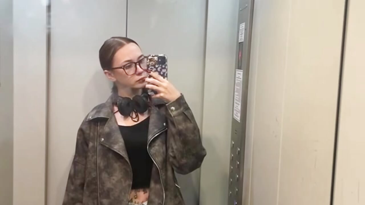ME– Andarnaaa kameramodell videója