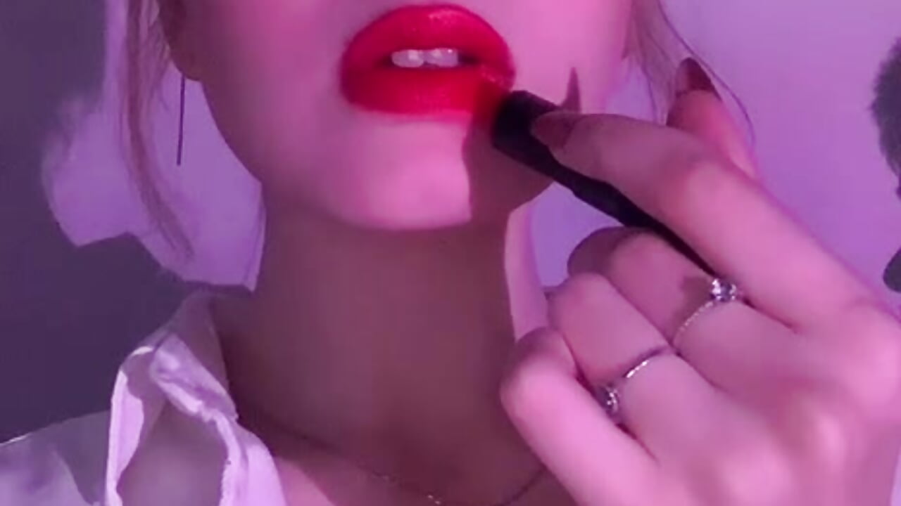 welcome - video by AnnaLucasShow cam model