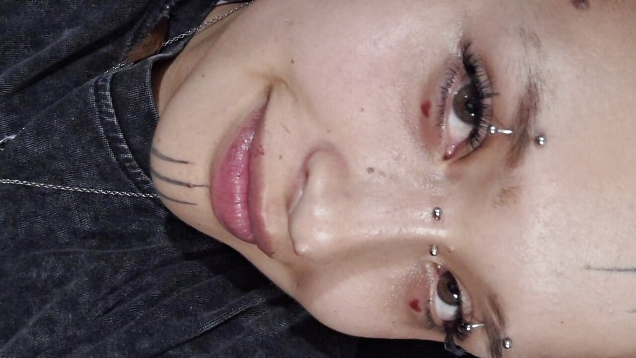 Flirty eyes 🥰 - Vídeo de Pretty_cheer, modelo de vídeos