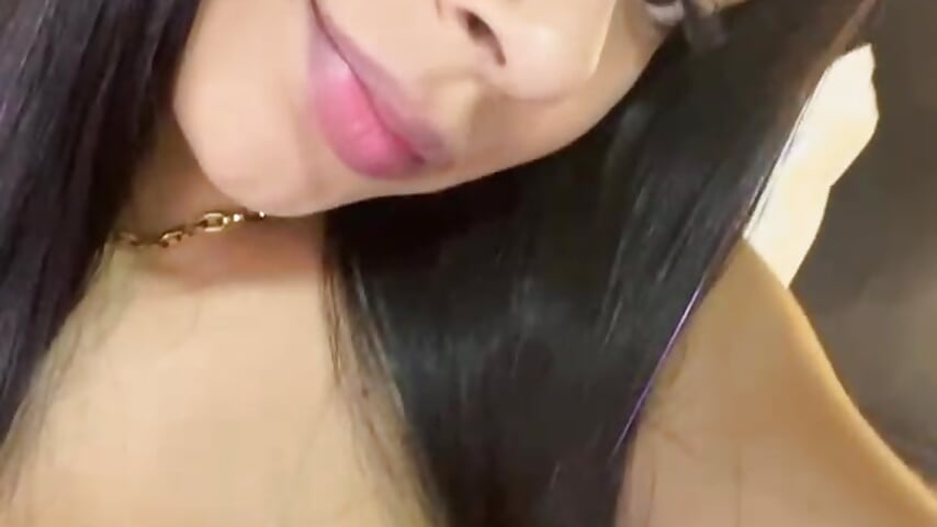 You looked twice... I noticed. 😉❤️ – video af KendallRosse_ cam-model