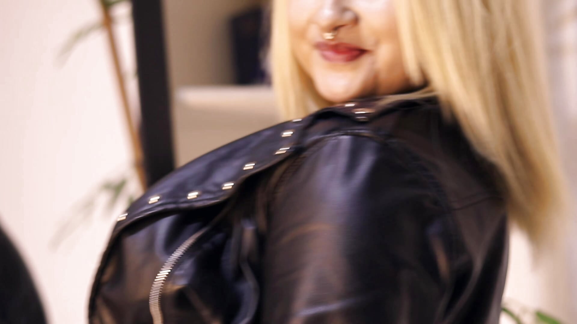 ❣your flirtatious and affectionate LindaBlosh😋❤ - video by LindaBlosh cam model