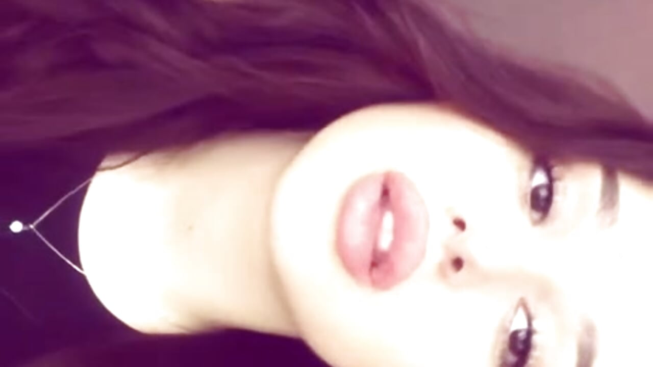My eyes close up👀 - video by Leylanda cam model