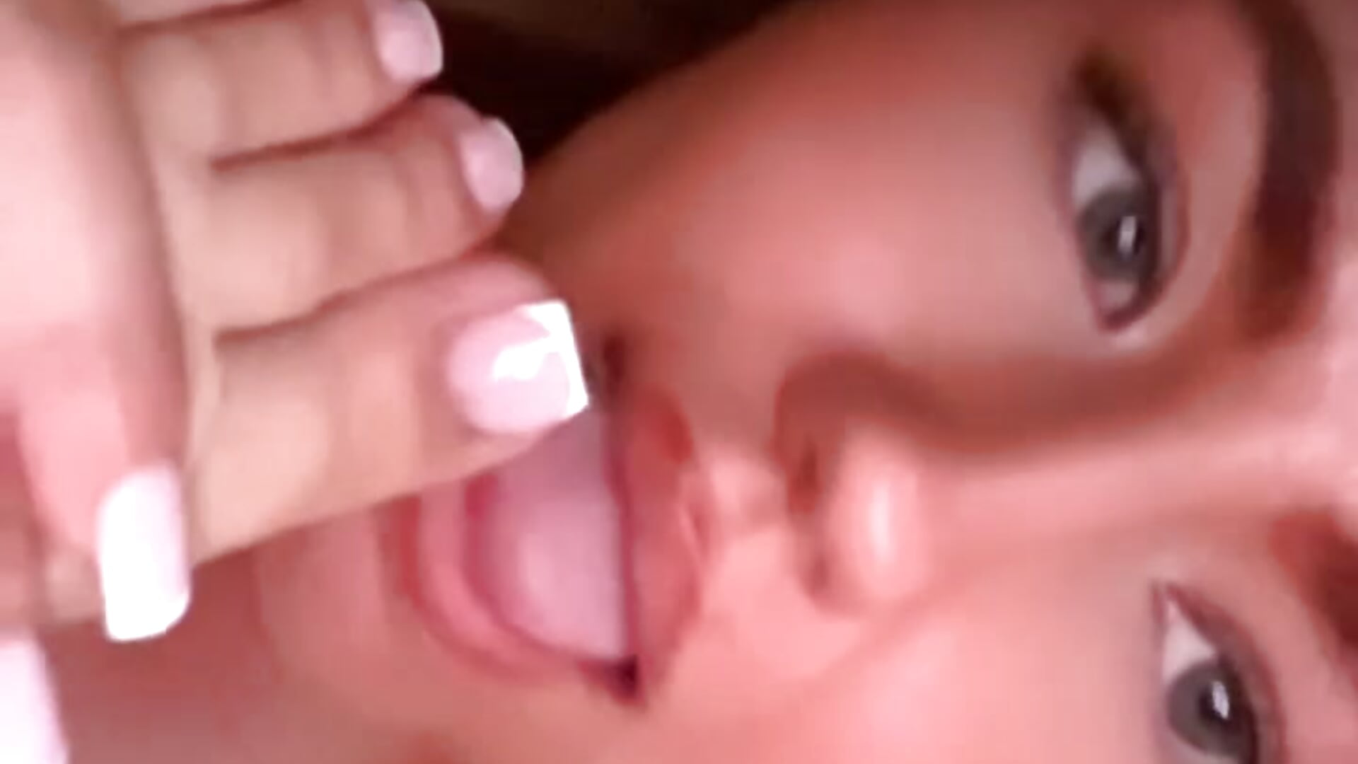 😋 - video MaddyCherryX kameramallilta