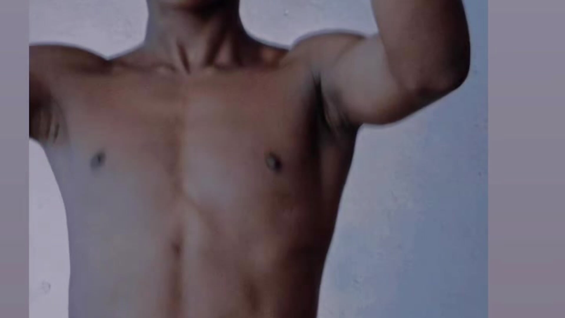 freakyyybuddy – popularni video modela na kameri 1713