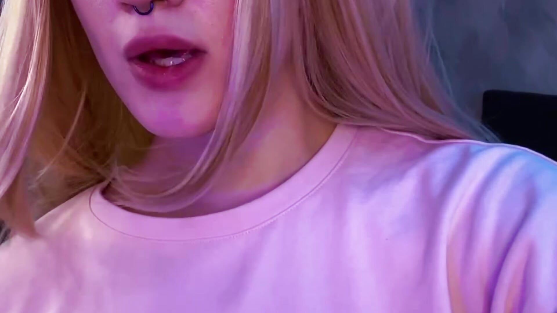 my vibe - video di Lilly_Jhonass modella di cam