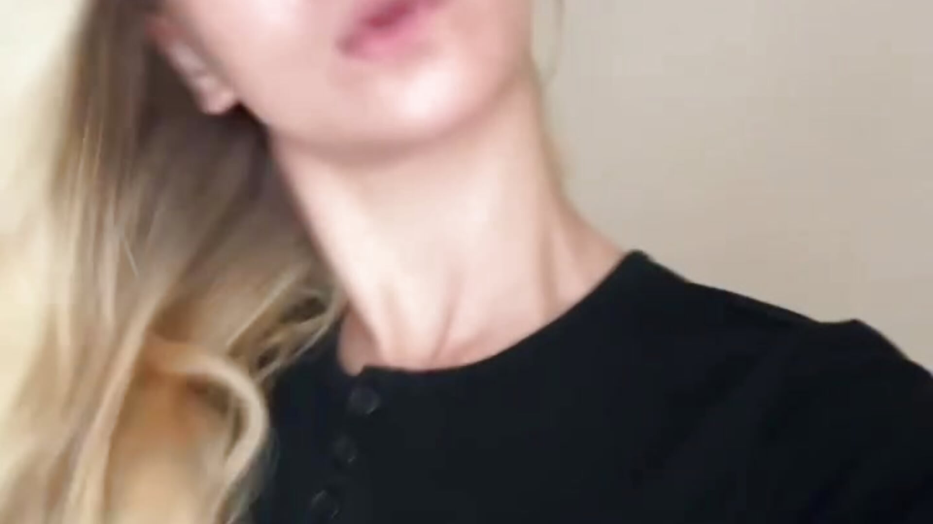 ^.^