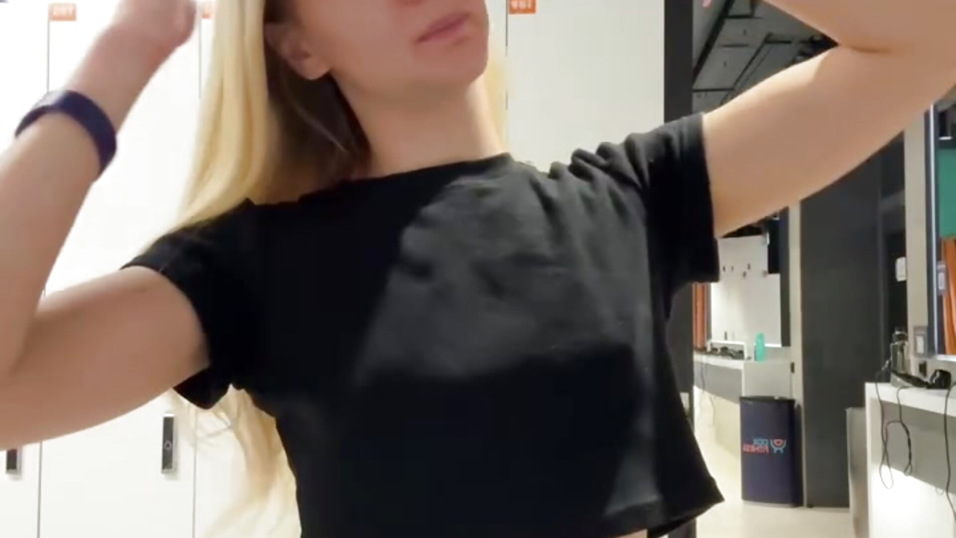 Sporty and hot blonde❤️‍🔥