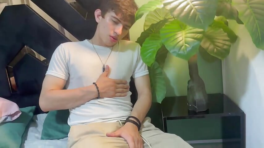 MMM touch me! – video af ADAM_CUMS