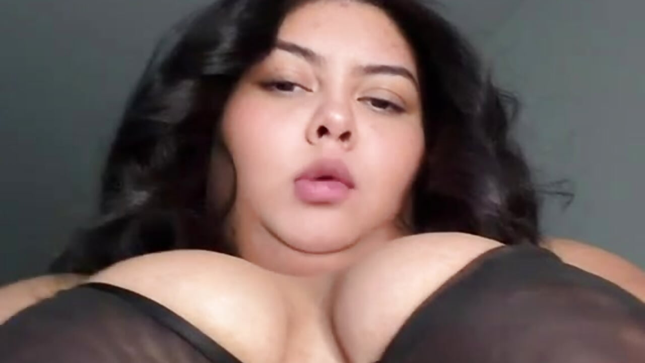 💦🫦👅 - video by LittleAngelFace cam model