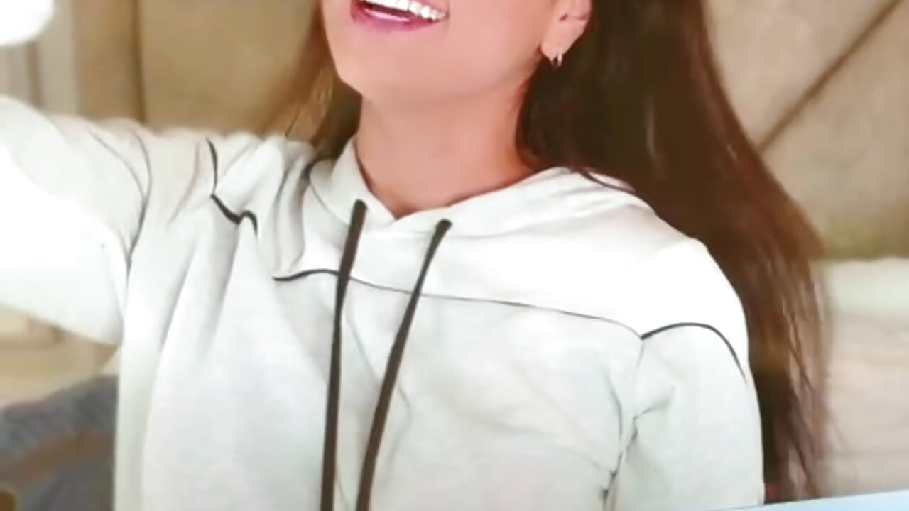 It won't be long before I'm with you all—I'm looking forward to seeing you💋 - video by Valentina-Ferrer- cam model