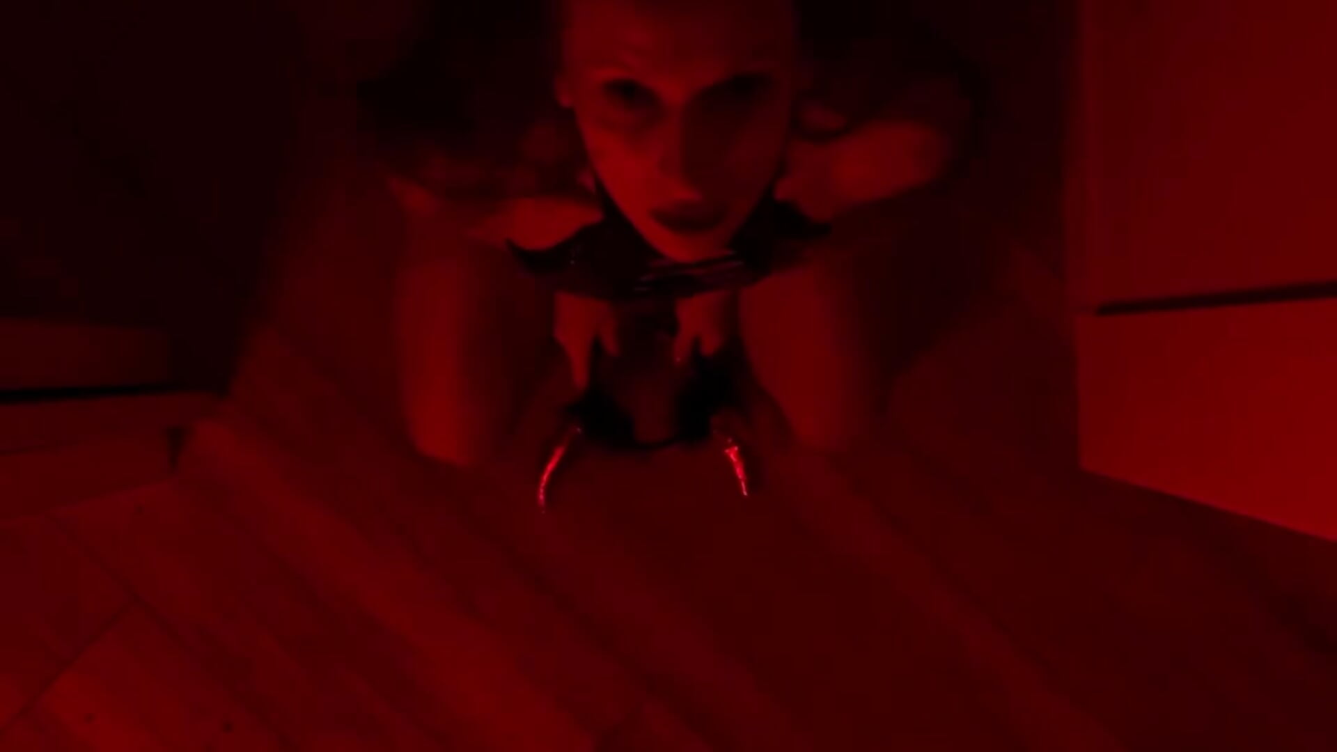 My little demon - clip cu Alice_in_Bloom model videochat