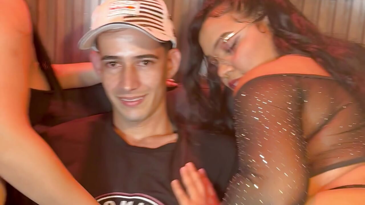 Sexy Girls and boy - lust_destruction adlı kamera modelinin videosu