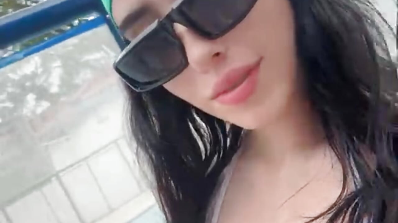Chill 😋🥳 - Vídeo de Tinny_kat, modelo de vídeos
