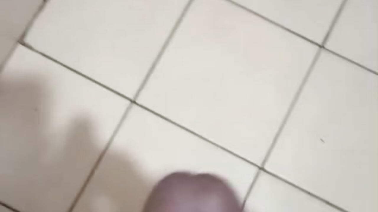 Thinking of you mommy - סרטון של tinychocdick, דוגמן/ית מצלמה