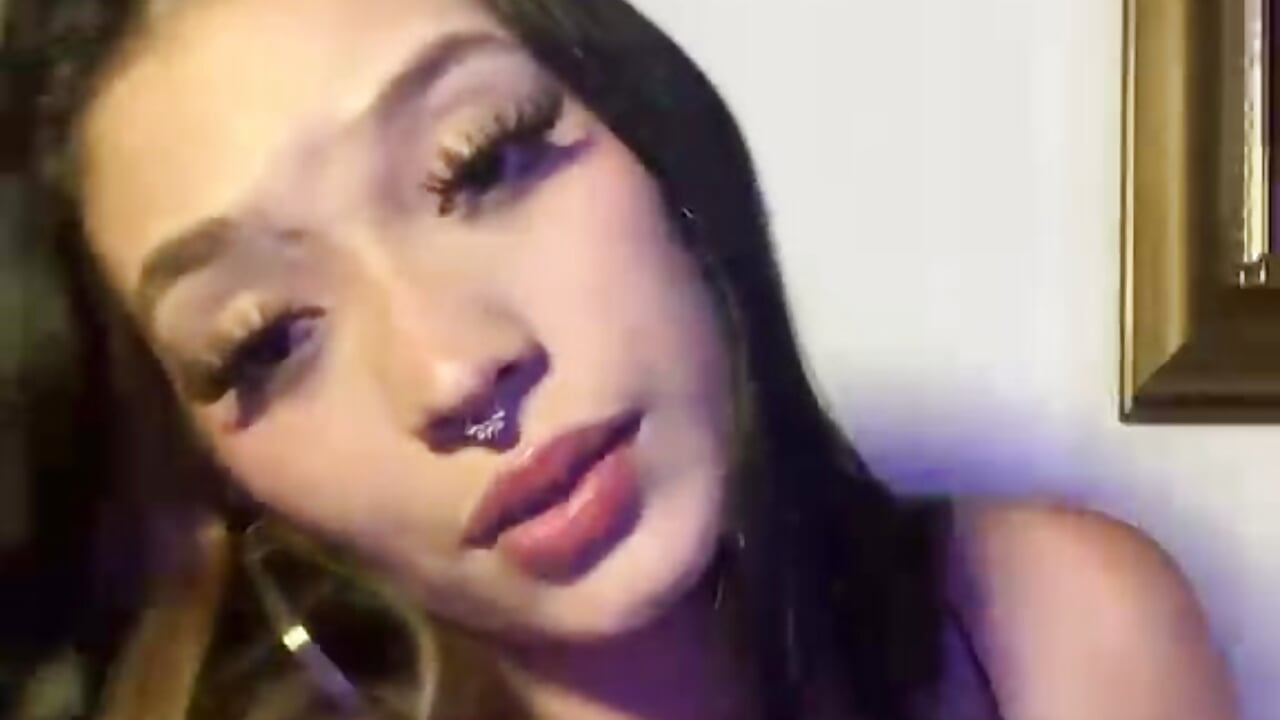 Did you come to watch or play?😏🥵 - video oleh model kamera Stefa_Valmont